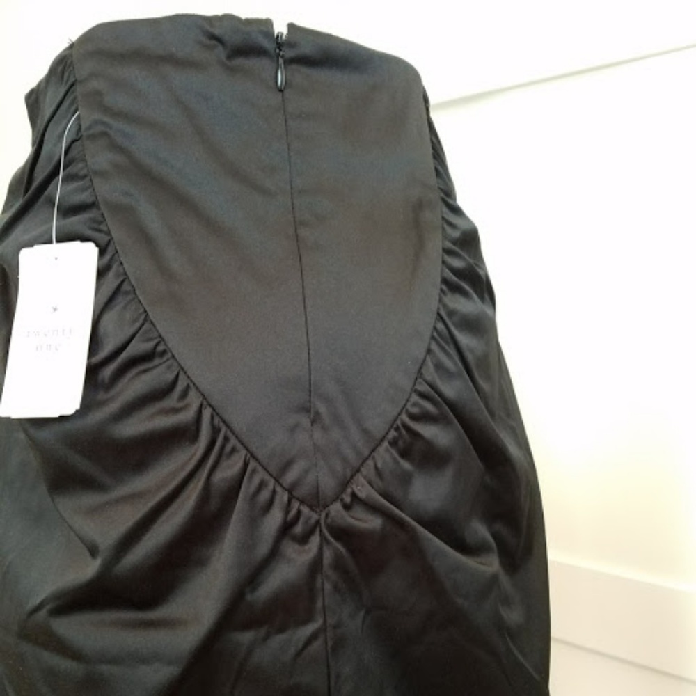 Forever 21 Black satin skirt